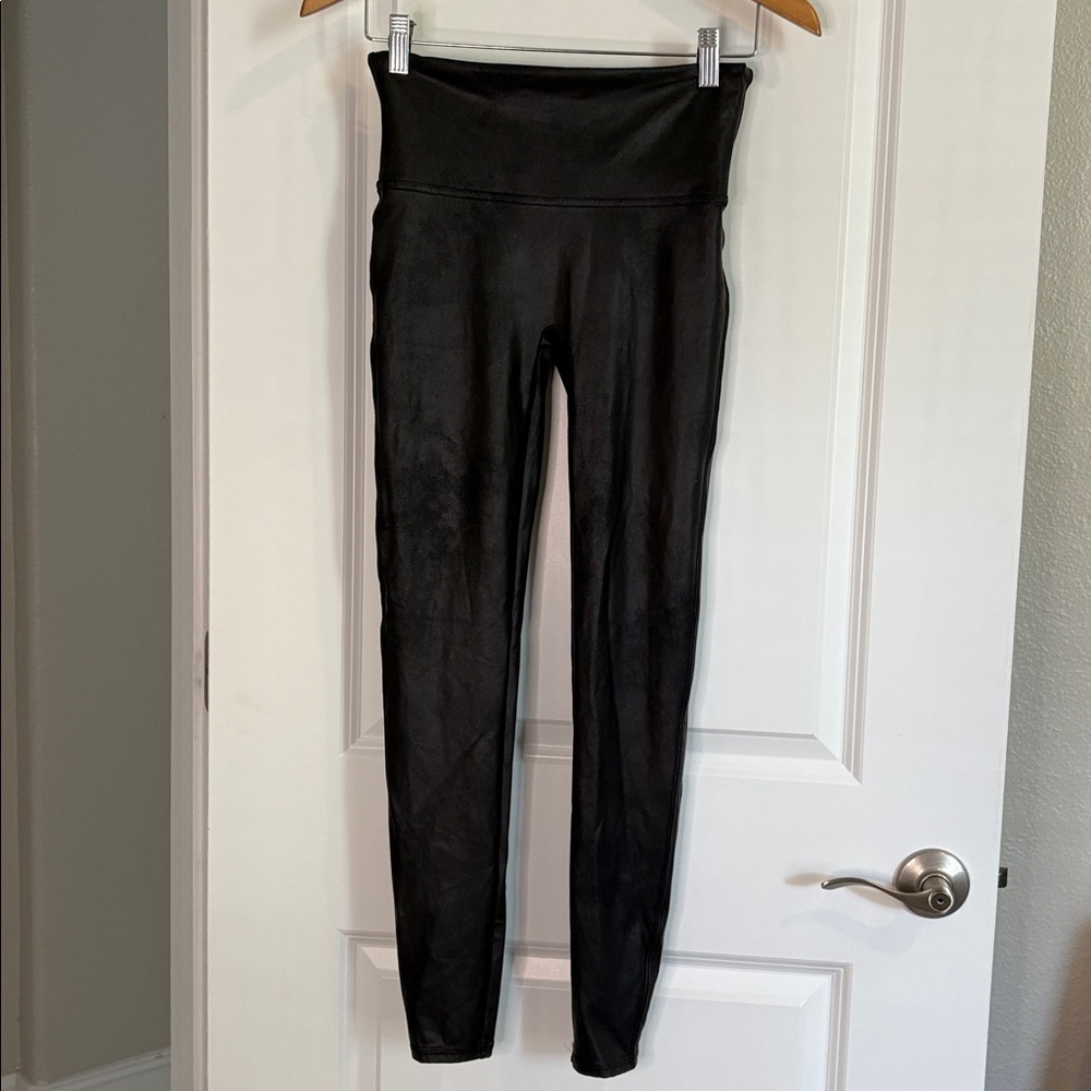 SPANX Faux Leather Leggings Vegan Black Size Medium - Picture 3 of 11